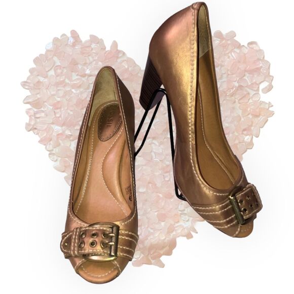 FOSSIL Gold Leather Block Heels, Peep toe with buckle, Women's Size 8 1/2 - Picture 1 of 13